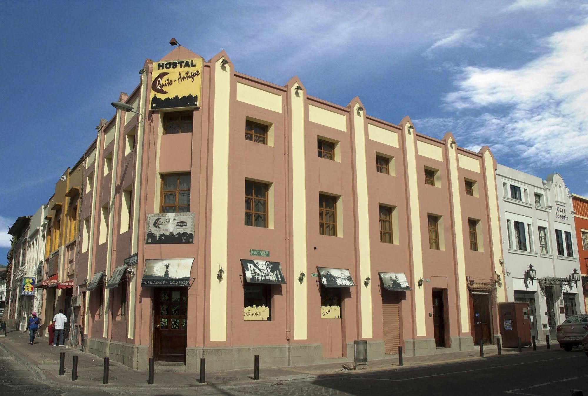 HOTEL Quito Antiguo Esterno foto